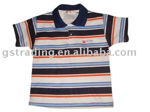 Boy`s T-shirt with cross stripe (Boy `s T-Shirt mit Querstreifen)
