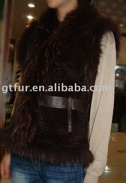 rabbit fur waistcoat with raccoon collar (кролик меховой жилет с воротником енота)