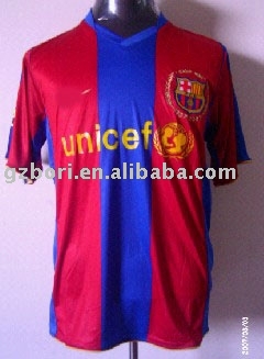 New club soccer jersey --Barcelona (home) (Nouveau maillot du Club de soccer - Barcelone (home))