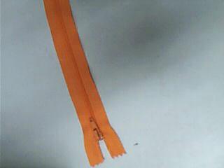 zipper (zipper)