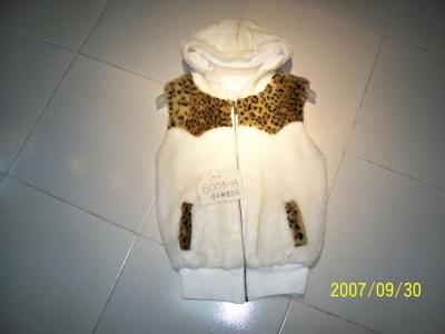 imitation fur waistcoat (Fellimitat Weste)