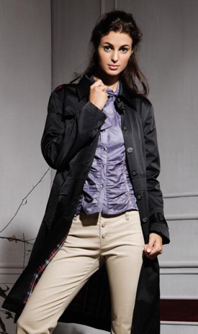 ladies` dust coat (Mesdames `cache-poussière)