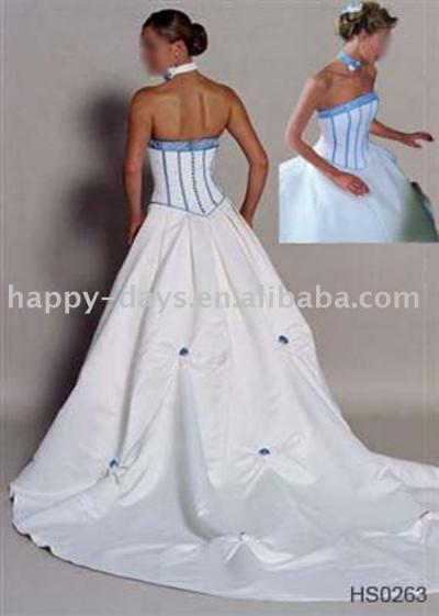 Fashionable Bridal Wear with high-quality French Taffeta, Italian Organza (Portez-la avec la mode nuptiale Organza français de qualité Taffetas, italien)