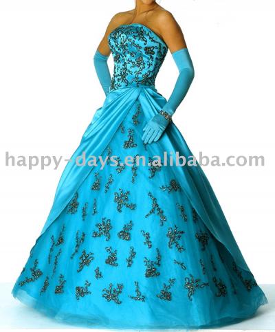 Stylish Wedding Dress with high-quality French Taffeta, Italian Organza (Elegantes Brautkleid mit hochwertigen Taft Französisch, Italienisch Organza)