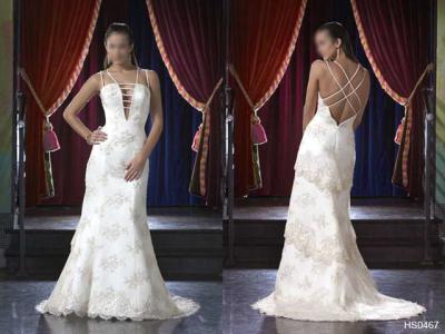 Stylish Bridal wear with high-quality French Taffeta, Italian Organza (Stylish Brautmode mit hochwertigen Taft Französisch, Italienisch Organza)