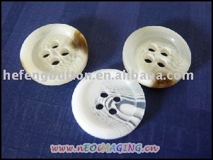 plastic button (bouton plastique)