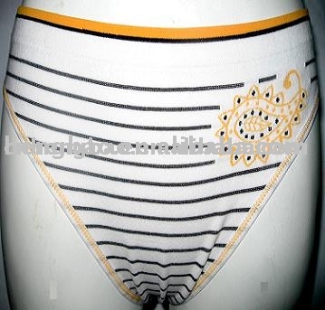 Seamless Girls` Briefs (Seamless Girls` Briefs)