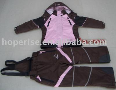 Girls` ski suits (GIRLS `vêtements de ski)