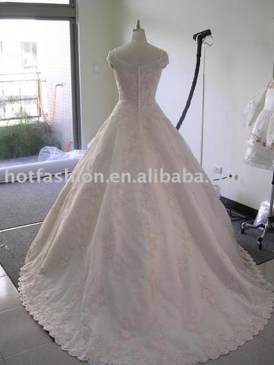 wedding dress (wedding dress)