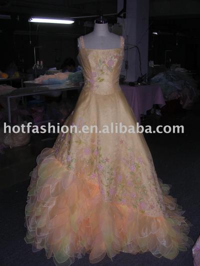 wedding dress (wedding dress)