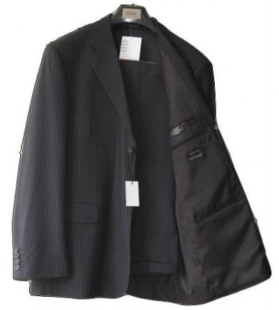 Suit (Anzug)