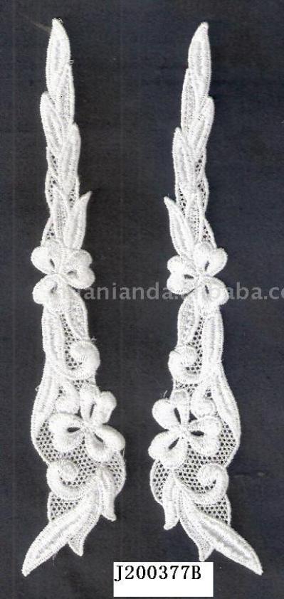 trimming lace with glitter (Trimmen Spitze mit glitter)