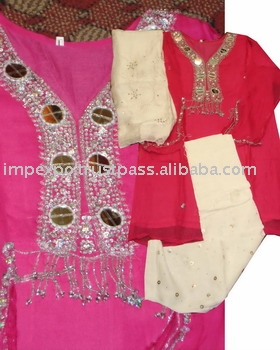 Ladies Fashion Dress: Gala Karhai Style (Sitara + Naga Tiki + Surahi + Debka + N (Ladies Fashion Dress: Gala Karhai Style (Sitara + Naga Tiki + Surahi + Debka + N)