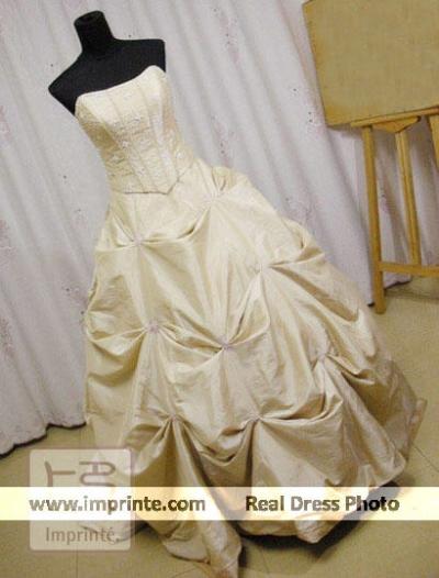 Imprinte. Tailor-made Wedding dress Wedding Gown Prom/ Debutante Dress FA-1555 (Imprinte. Mariage sur mesure Robe de mariée Robe de bal / Debutante Dress FA-15)