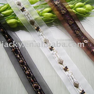 silk lace (soie, dentelle)