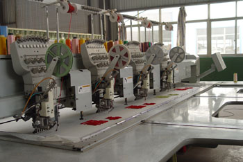 JIALUN brand JLT904+4 towel embroidery machine (JIALUN JLT904 marque 4 machine à broder serviette)