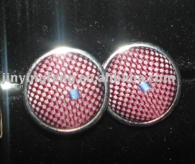 Button (Button)
