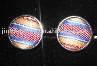 Button (Button)