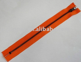 metal zipper (Metallreißverschluss)