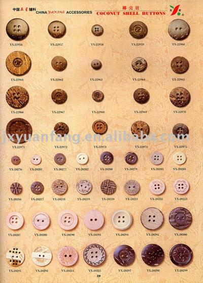 coconut shell buttons (boutons de noix de coco)