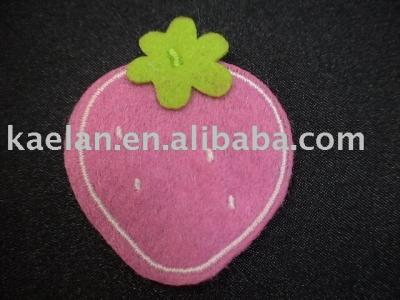 (71132) Strawberry Embroidered badge ((71132) Strawberry Embroidered badge)
