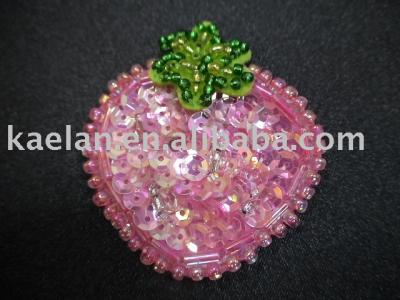 (75033)Strawberry hand sew plastic crystal badge ((75033) Клубника стороны шить пластиковый знак кристалла)