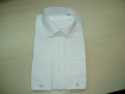 white shirt (white shirt)