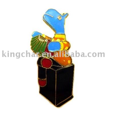 hard enamel lapel pin badge