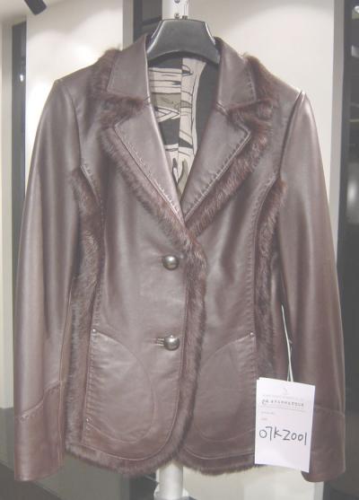 leather coat (leather coat)