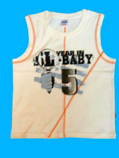 Boy`s white top (Boy `s white top)