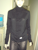 High-fashion ladies` turtleneck sweater with front detail (Высокая мода Дамские свитер с передней подробнее)