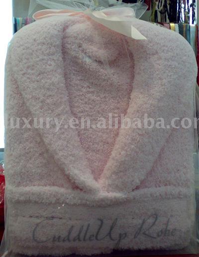 Feather Yarns Bathrobe (Перу нити Халат)