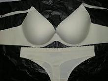 seamless underwear (vêtements sans joints)