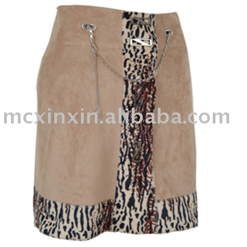 fur skirt (jupe en fourrure)