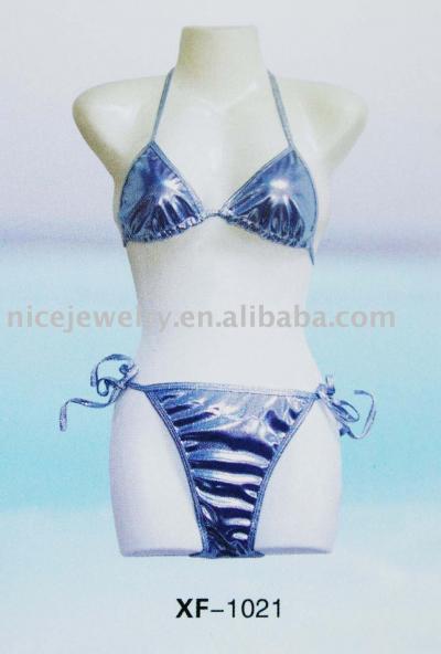 bathing costume (bathing costume)