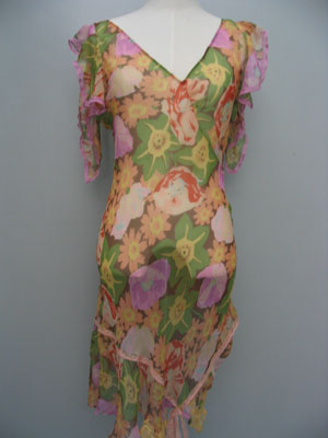 100% silk satin printed dress (100% silk satin printed dress)