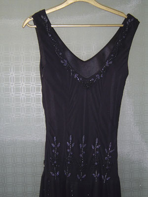 100% polyester pongee dyed embroidery dress (100% polyester pongee dyed embroidery dress)