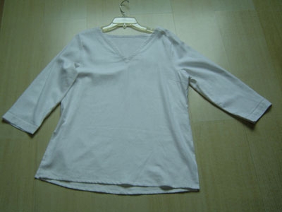 100% cotton women`s v-neck blouse (100% cotton women`s v-neck blouse)