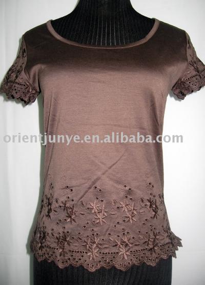 Women`s casual garment with handmade embroidery (Women`s casual garment with handmade embroidery)