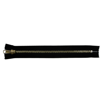 zipper and belt