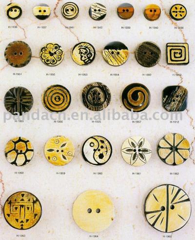 buffalo horn button (buffalo horn button)
