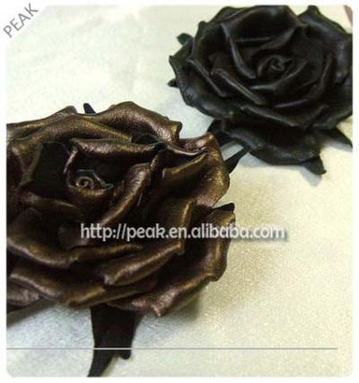 leather flower (cuir fleur)