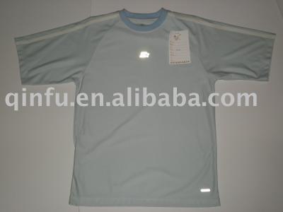 T--shirt (T--shirt)