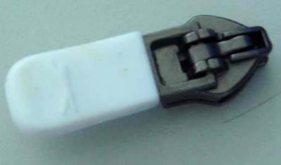 zipper slider (RV Regler)