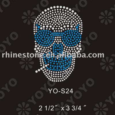 Iron on Skull rhinestone motif (Fer sur Skull strass motif)