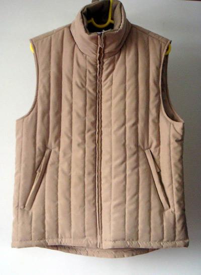 men`s padded jacket without sleeves (Men `S ватнике без рукавов)