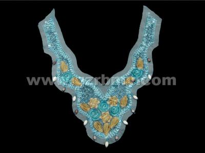 collar motif with beads %26 sequins (collier motif avec des perles% 26 sequins)