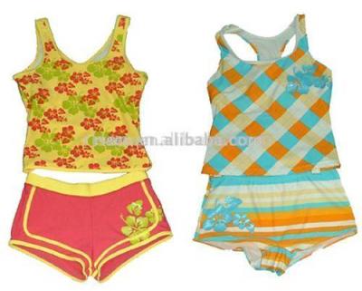 Girl`s Beachwear (Girl`s Beachwear)