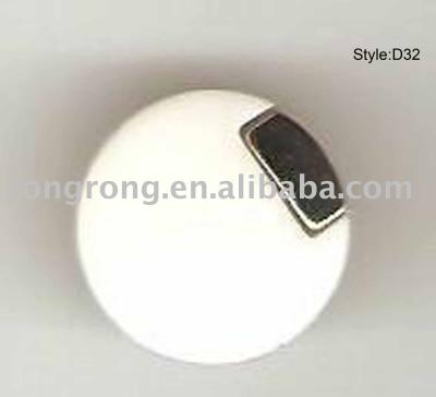 D32 BUTTON