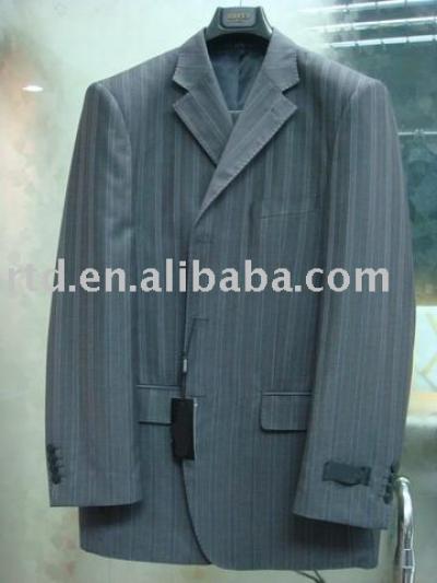 brand suit (costume de marque)